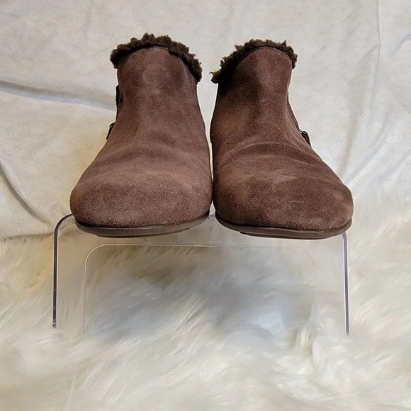 COLE Haan Callie Women's Size 10.5 B Waterproof Brown Suede Ankle Booties Shoes - Picture 3 of 15